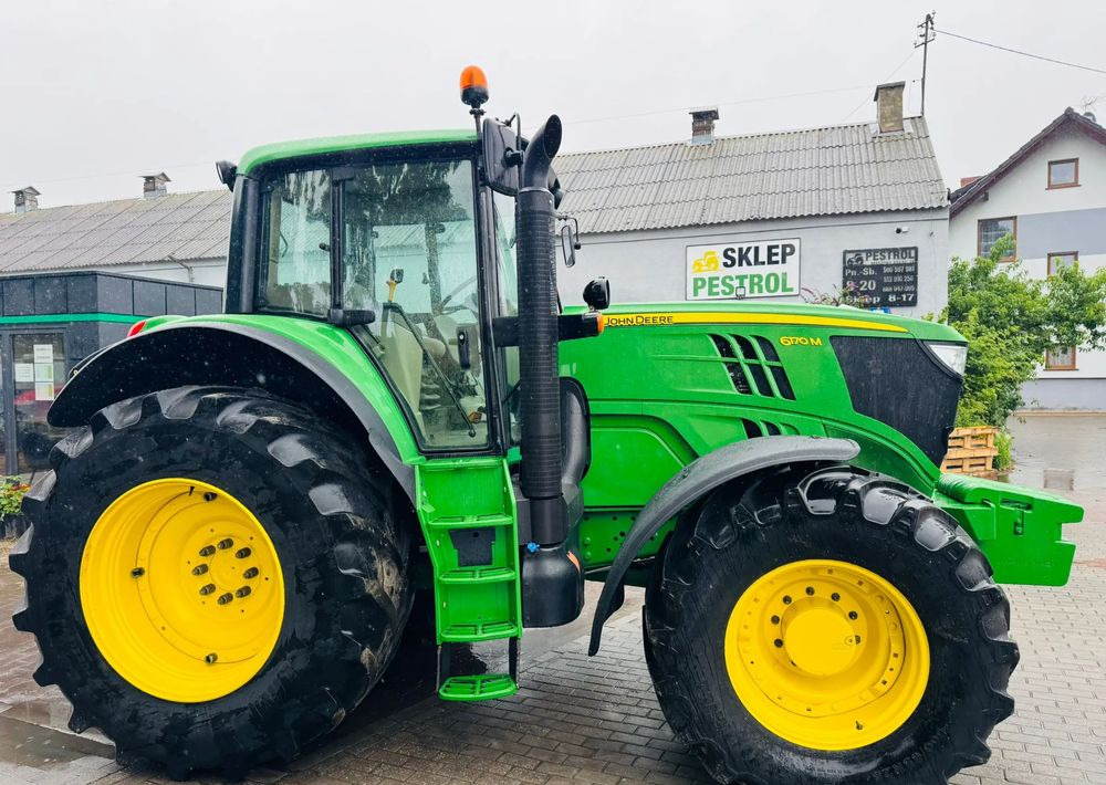 John Deere 6170M - Tractor: foto 2 John Deere 6170M - Tractor: foto 2
