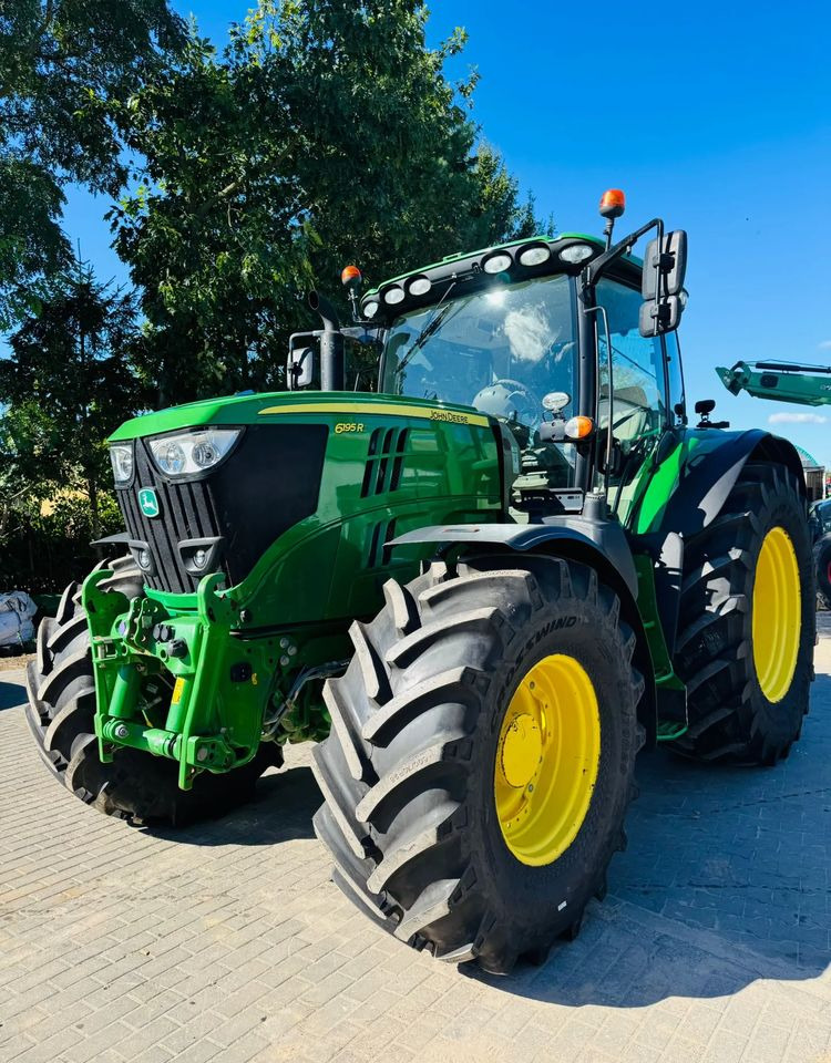John Deere 6195R - Tractor: foto 1 John Deere 6195R - Tractor: foto 1