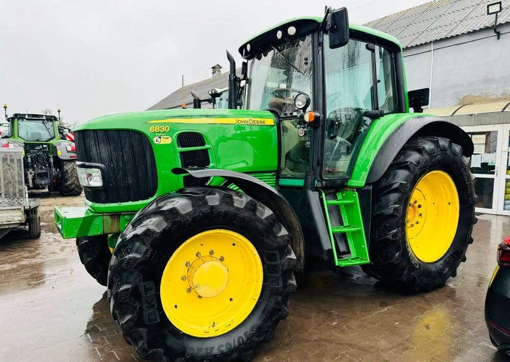 John Deere 6830 PREMIUM - Tractor: foto 1 John Deere 6830 PREMIUM - Tractor: foto 1