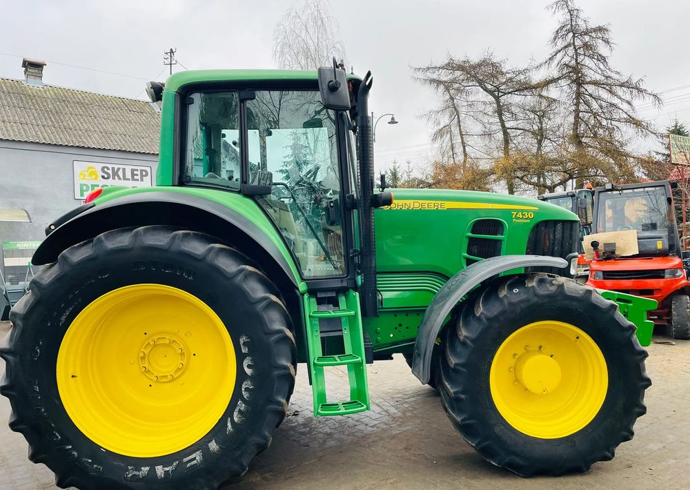 John Deere 7430 - Tractor: foto 5 John Deere 7430 - Tractor: foto 5