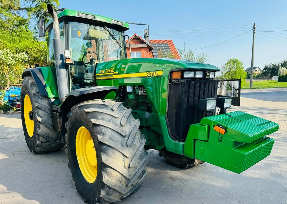 John Deere 8310 - Tractor: foto 2 John Deere 8310 - Tractor: foto 2
