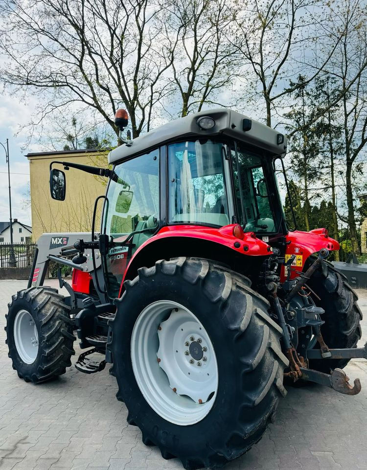 Massey Ferguson 5608 Dyna 4 - Tractor: foto 4 Massey Ferguson 5608 Dyna 4 - Tractor: foto 4