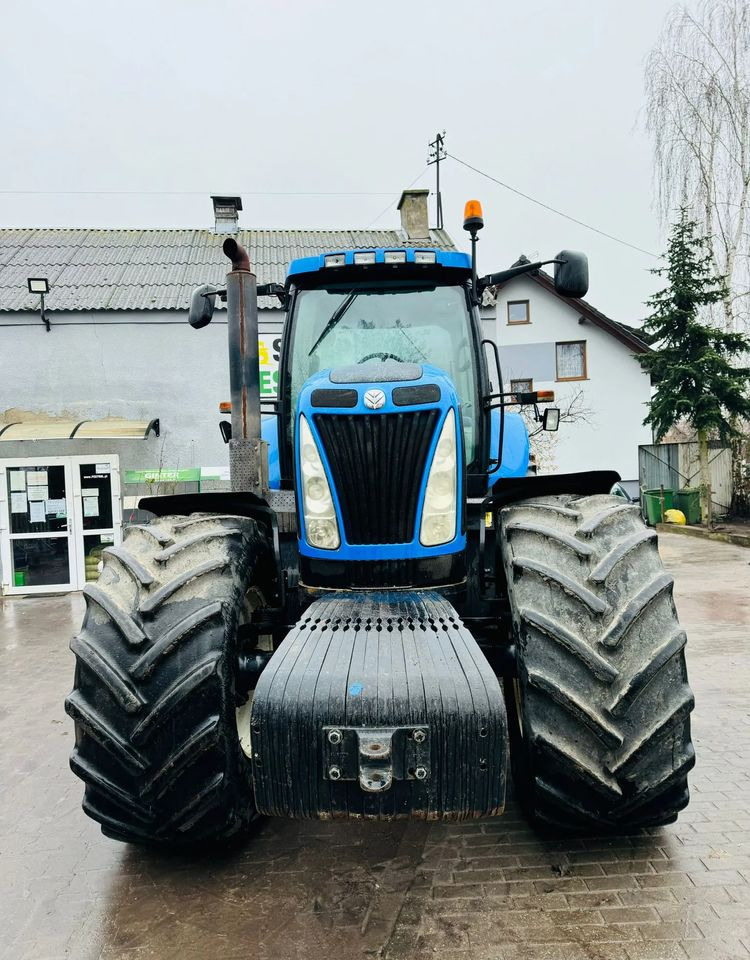 New Holland T8020 - Tractor: foto 5 New Holland T8020 - Tractor: foto 5