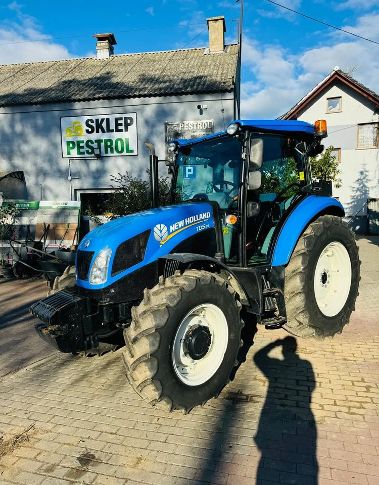 New Holland TD5.95 - Tractor: foto 2 New Holland TD5.95 - Tractor: foto 2