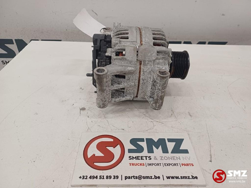 Caterpillar Alternator Caterpillar - Alternador para Equipo de manutención: foto 1 Caterpillar Alternator Caterpillar - Alternador para Equipo de manutención: foto 1