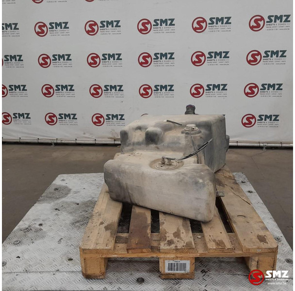 DAF Occ AdBluetank 100L DAF - Sistema de combustible para Camión: foto 4 DAF Occ AdBluetank 100L DAF - Sistema de combustible para Camión: foto 4