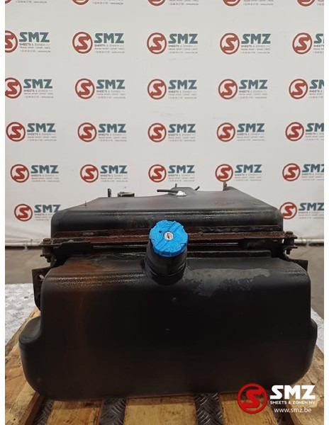 DAF Occ AdBluetank 100L Euro5 DAF - Sistema de combustible para Camión: foto 3 DAF Occ AdBluetank 100L Euro5 DAF - Sistema de combustible para Camión: foto 3