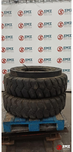 DUNLOP Occ industrieband 10.00-20 Dunlop - Neumático para Camión: foto 1 DUNLOP Occ industrieband 10.00-20 Dunlop - Neumático para Camión: foto 1