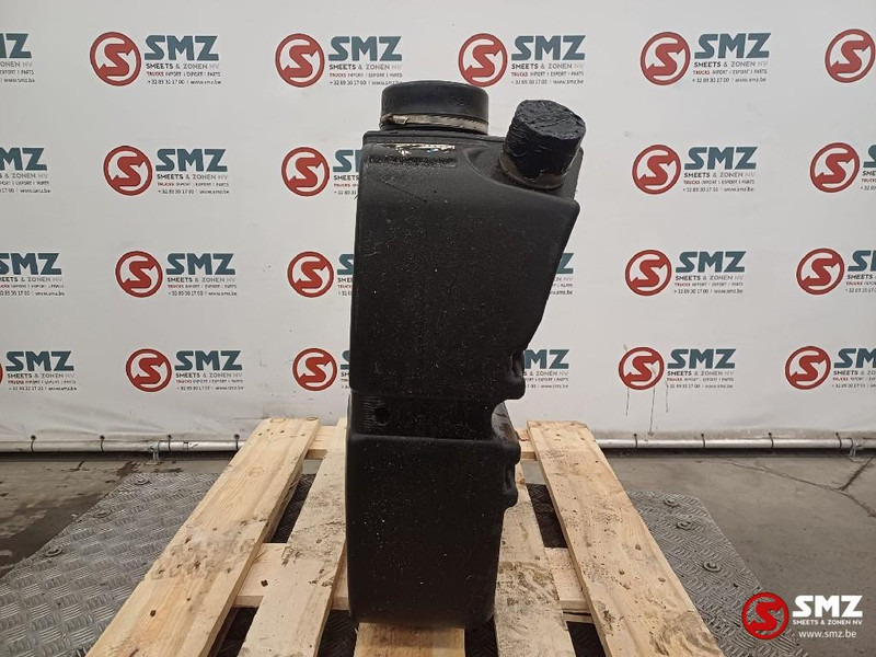 Iveco Occ AdBluetank 62L Iveco - Sistema de combustible para Camión: foto 4 Iveco Occ AdBluetank 62L Iveco - Sistema de combustible para Camión: foto 4