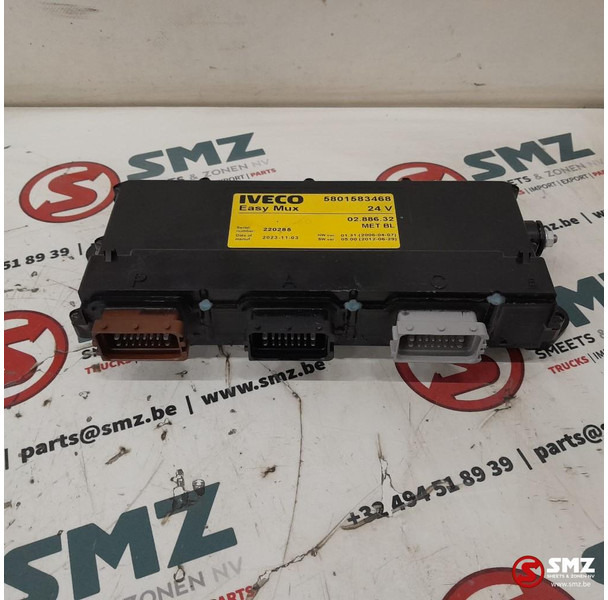 Iveco Occ ECU MET BL regeleenheid Iveco - Unidad de control para Camión: foto 1 Iveco Occ ECU MET BL regeleenheid Iveco - Unidad de control para Camión: foto 1
