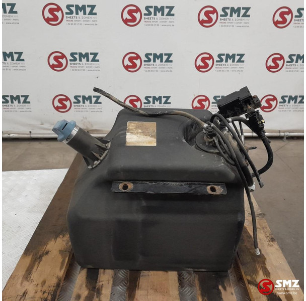 MAN Occ AdBluetank 35L + AdBlueniveausensor MAN - Sistema de combustible para Camión: foto 1 MAN Occ AdBluetank 35L + AdBlueniveausensor MAN - Sistema de combustible para Camión: foto 1