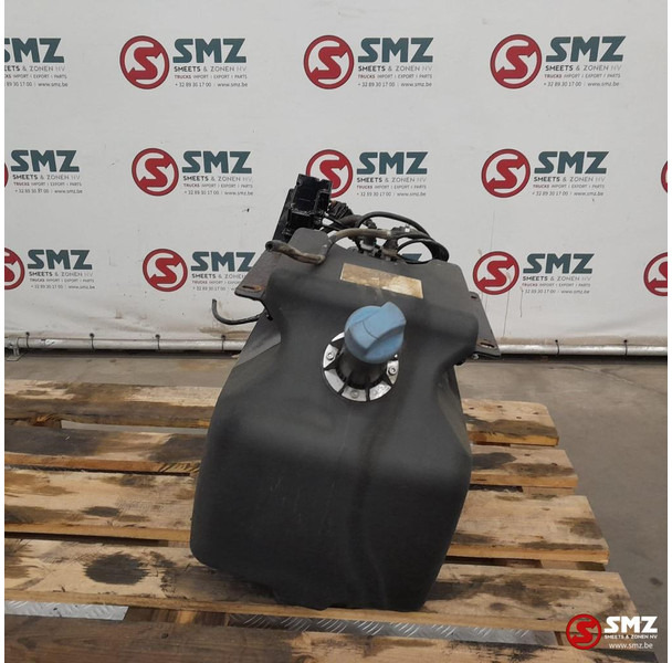 MAN Occ AdBluetank 35L + AdBlueniveausensor MAN - Sistema de combustible para Camión: foto 3 MAN Occ AdBluetank 35L + AdBlueniveausensor MAN - Sistema de combustible para Camión: foto 3