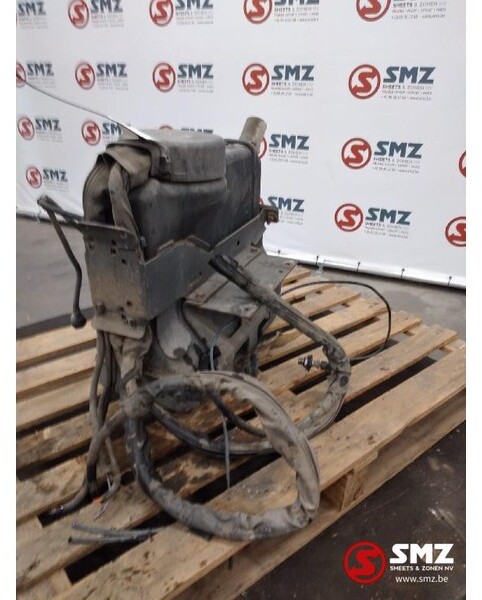 Mercedes-Benz Occ AdBlue tank Mercedes Atego 1218 A9704700815 - Sistema de combustible para Camión: foto 4 Mercedes-Benz Occ AdBlue tank Mercedes Atego 1218 A9704700815 - Sistema de combustible para Camión: foto 4