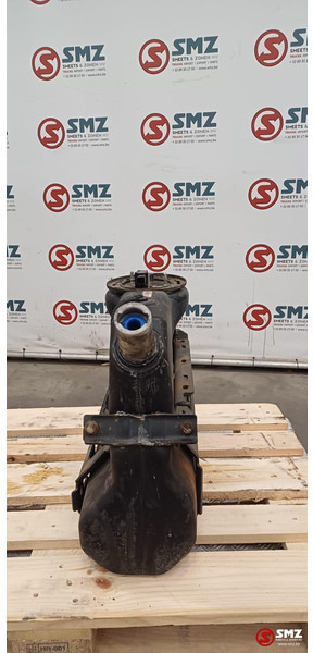 Mercedes-Benz Occ AdBluetank 25L + AdBlueniveausensor Mercedes - Sistema de combustible para Camión: foto 3 Mercedes-Benz Occ AdBluetank 25L + AdBlueniveausensor Mercedes - Sistema de combustible para Camión: foto 3