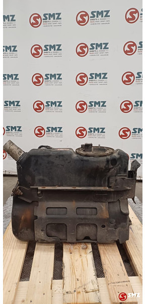 Mercedes-Benz Occ AdBluetank 25L + AdBlueniveausensor Mercedes - Sistema de combustible para Camión: foto 1 Mercedes-Benz Occ AdBluetank 25L + AdBlueniveausensor Mercedes - Sistema de combustible para Camión: foto 1