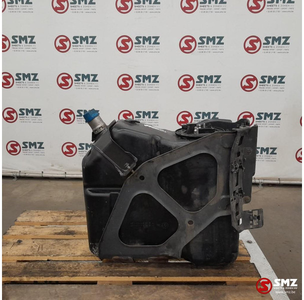 Mercedes-Benz Occ AdBluetank 60L + AdBlueniveausensor Mercedes - Sistema de combustible para Camión: foto 1 Mercedes-Benz Occ AdBluetank 60L + AdBlueniveausensor Mercedes - Sistema de combustible para Camión: foto 1