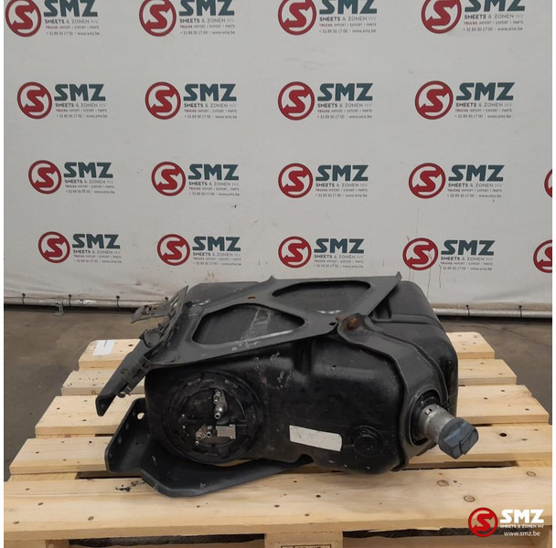 Mercedes-Benz Occ AdBluetank 60L + AdBlueniveausensor Mercedes - Sistema de combustible para Camión: foto 1 Mercedes-Benz Occ AdBluetank 60L + AdBlueniveausensor Mercedes - Sistema de combustible para Camión: foto 1