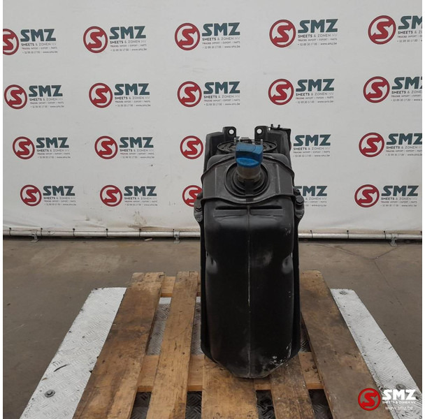 Mercedes-Benz Occ AdBluetank 60L + AdBlueniveausensor Mercedes - Sistema de combustible para Camión: foto 3 Mercedes-Benz Occ AdBluetank 60L + AdBlueniveausensor Mercedes - Sistema de combustible para Camión: foto 3