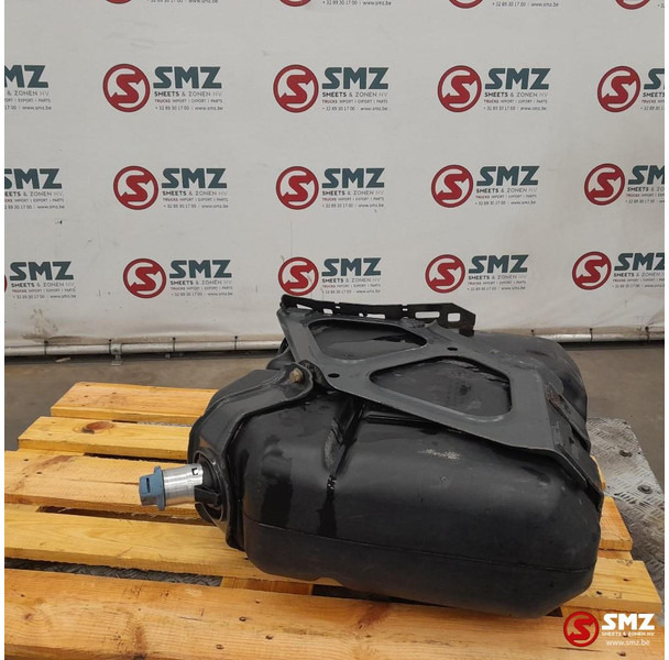 Mercedes-Benz Occ AdBluetank 60L + Adblueniveausensor Mercedes - Sistema de combustible para Camión: foto 1 Mercedes-Benz Occ AdBluetank 60L + Adblueniveausensor Mercedes - Sistema de combustible para Camión: foto 1