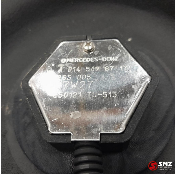 Mercedes-Benz Occ AdBluetank 85L + AdBlueniveausensor Mercedes - Sistema de combustible para Camión: foto 5 Mercedes-Benz Occ AdBluetank 85L + AdBlueniveausensor Mercedes - Sistema de combustible para Camión: foto 5