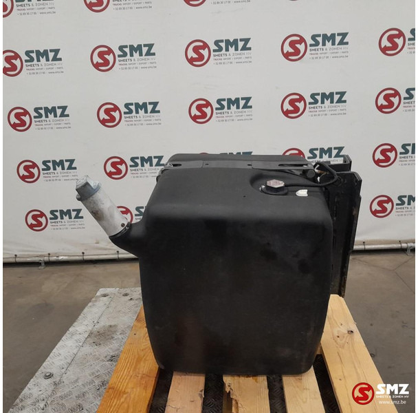 Mercedes-Benz Occ AdBluetank 85L + AdBlueniveausensor Mercedes - Sistema de combustible para Camión: foto 1 Mercedes-Benz Occ AdBluetank 85L + AdBlueniveausensor Mercedes - Sistema de combustible para Camión: foto 1