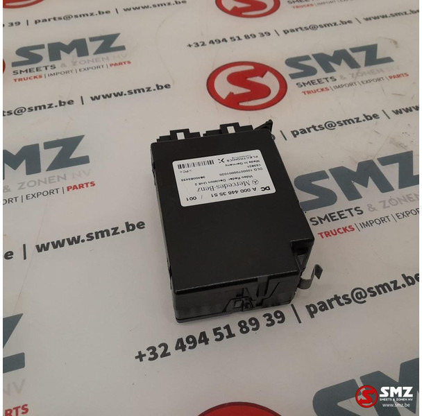 Mercedes-Benz Occ ECU Video Radar Decision Unit regeleenheid Mer - Unidad de control para Camión: foto 3 Mercedes-Benz Occ ECU Video Radar Decision Unit regeleenheid Mer - Unidad de control para Camión: foto 3