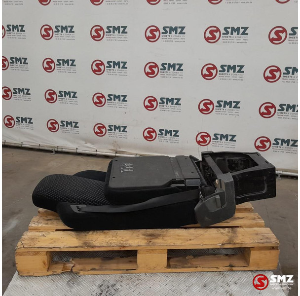 Mercedes-Benz Occ bijrijdersstoel rechts Mercedes - Cabina e interior para Camión: foto 1 Mercedes-Benz Occ bijrijdersstoel rechts Mercedes - Cabina e interior para Camión: foto 1