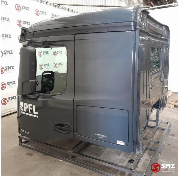 Mercedes-Benz Occ cabine Mercedes Actros MP4 low - Cabina e interior para Camión: foto 2 Mercedes-Benz Occ cabine Mercedes Actros MP4 low - Cabina e interior para Camión: foto 2