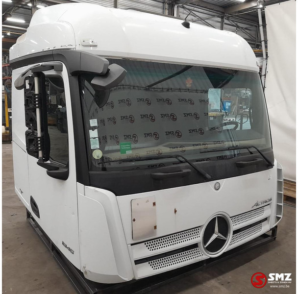Mercedes-Benz Occ cabine Mercedes - Cabina e interior para Camión: foto 1 Mercedes-Benz Occ cabine Mercedes - Cabina e interior para Camión: foto 1