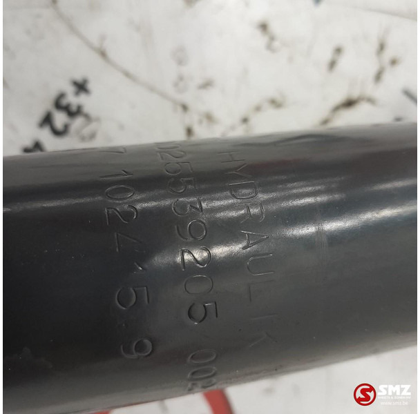 Mercedes-Benz Occ cabinekantelcilinder Mercedes - Bastidor/ Chasis para Camión: foto 4 Mercedes-Benz Occ cabinekantelcilinder Mercedes - Bastidor/ Chasis para Camión: foto 4