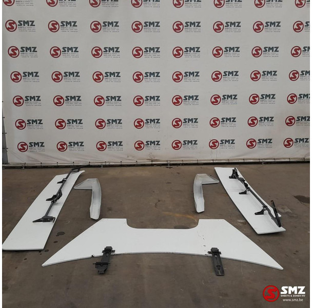 Mercedes-Benz Occ cabinespoilerset Mercedes Actros mp2/3 - Aerodinámica/ Spoiler para Camión: foto 2 Mercedes-Benz Occ cabinespoilerset Mercedes Actros mp2/3 - Aerodinámica/ Spoiler para Camión: foto 2