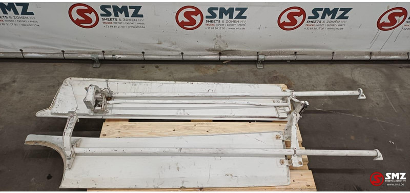 Mercedes-Benz Occ cabinespoilerset Mercedes SK - Aerodinámica/ Spoiler para Camión: foto 4 Mercedes-Benz Occ cabinespoilerset Mercedes SK - Aerodinámica/ Spoiler para Camión: foto 4