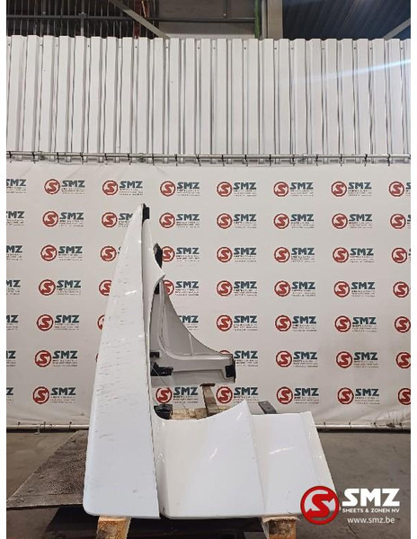 Mercedes-Benz Occ dakspoiler + spoilers boven links + rechts Mer - Aerodinámica/ Spoiler para Camión: foto 3 Mercedes-Benz Occ dakspoiler + spoilers boven links + rechts Mer - Aerodinámica/ Spoiler para Camión: foto 3