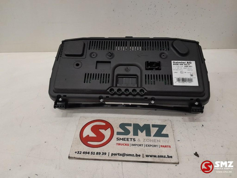 Mercedes-Benz Occ instrumentenpaneel Mercedes - Salpicadero para Camión: foto 2 Mercedes-Benz Occ instrumentenpaneel Mercedes - Salpicadero para Camión: foto 2