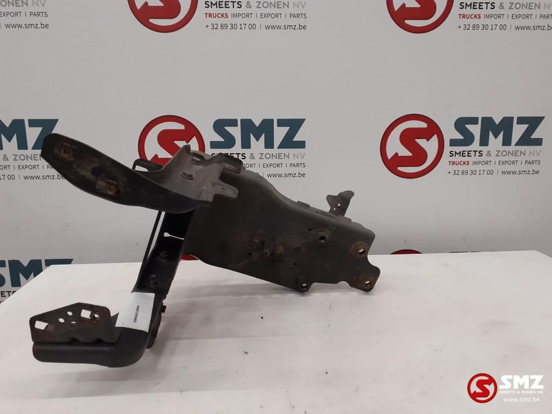 Mercedes-Benz Occ onderste tredebeugel rechts Mercedes - Bastidor/ Chasis para Camión: foto 3 Mercedes-Benz Occ onderste tredebeugel rechts Mercedes - Bastidor/ Chasis para Camión: foto 3