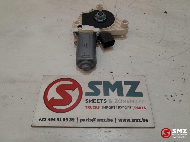 Mercedes-Benz Occ raamliftmotor Mercedes - Puerta y piezas para Camión: foto 3 Mercedes-Benz Occ raamliftmotor Mercedes - Puerta y piezas para Camión: foto 3