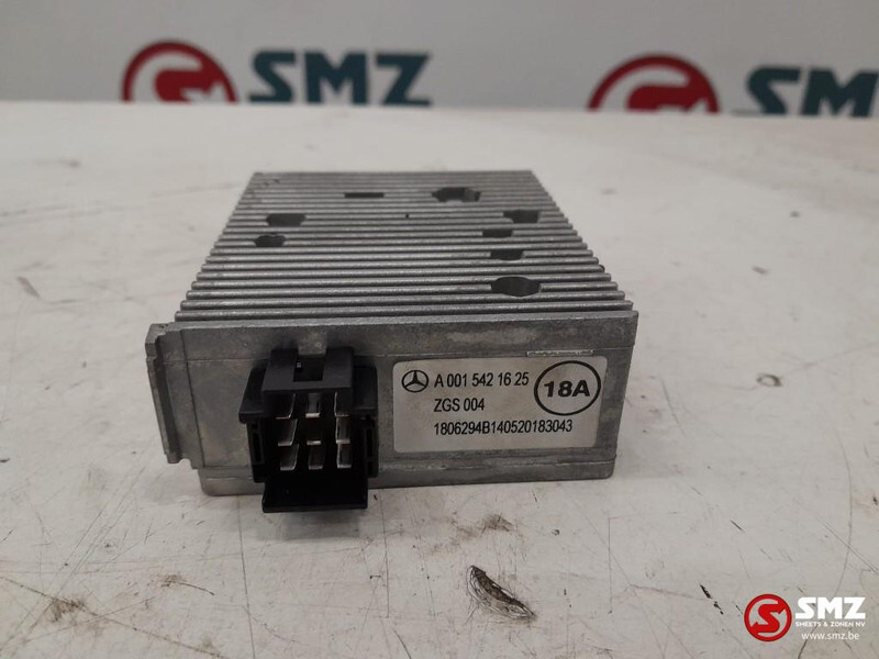 Mercedes-Benz Occ spanningsomvormer Mercedes Actros MP4 A0015421 - Unidad de control para Camión: foto 2 Mercedes-Benz Occ spanningsomvormer Mercedes Actros MP4 A0015421 - Unidad de control para Camión: foto 2