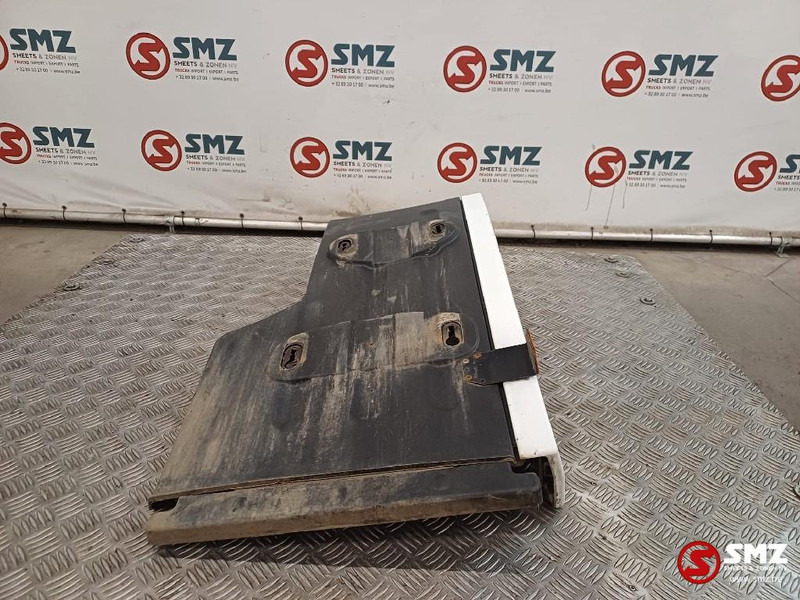 Mercedes-Benz Occ spatbord rechtsvooraan Mercedes - Carrocería y exterior para Camión: foto 3 Mercedes-Benz Occ spatbord rechtsvooraan Mercedes - Carrocería y exterior para Camión: foto 3