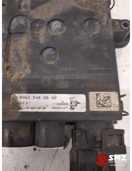 Mercedes-Benz Occ zekeringskast Mercedes Actros MP4 A9605460640 - Sistema eléctrico para Camión: foto 3 Mercedes-Benz Occ zekeringskast Mercedes Actros MP4 A9605460640 - Sistema eléctrico para Camión: foto 3