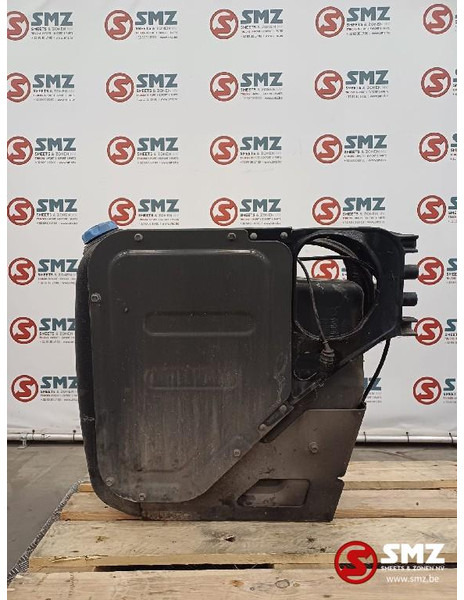 Renault Occ AdBluetank Renault - Sistema de combustible para Camión: foto 3 Renault Occ AdBluetank Renault - Sistema de combustible para Camión: foto 3