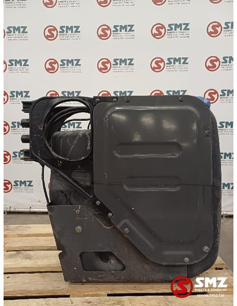 Renault Occ AdBluetank Renault - Sistema de combustible para Camión: foto 2 Renault Occ AdBluetank Renault - Sistema de combustible para Camión: foto 2