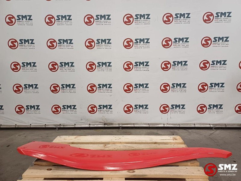 Renault Occ cabinespoiler links Renault - Aerodinámica/ Spoiler para Camión: foto 2 Renault Occ cabinespoiler links Renault - Aerodinámica/ Spoiler para Camión: foto 2