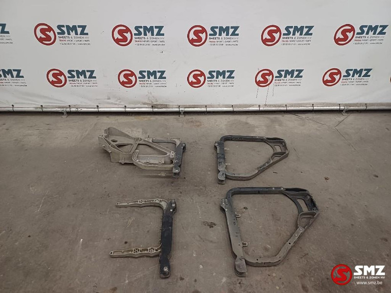 Renault Occ set sideskirt steunen Renault - Bastidor/ Chasis para Camión: foto 2 Renault Occ set sideskirt steunen Renault - Bastidor/ Chasis para Camión: foto 2