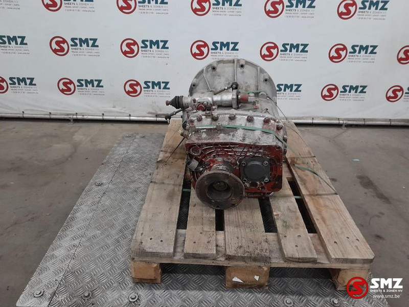 Renault Occ versnellingsbak Y04191 Renault - Caja de cambios para Camión: foto 4 Renault Occ versnellingsbak Y04191 Renault - Caja de cambios para Camión: foto 4