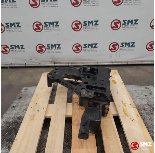 Renault Occ voorbumperbeugel links Renault - Bastidor/ Chasis para Camión: foto 3 Renault Occ voorbumperbeugel links Renault - Bastidor/ Chasis para Camión: foto 3