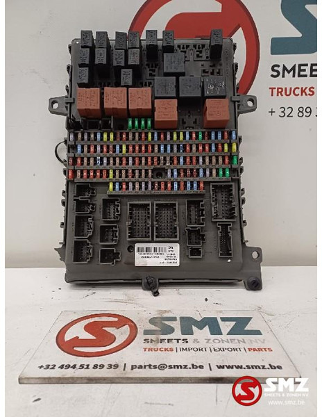 Renault Occ zekeringskast Renault - Sistema eléctrico para Camión: foto 1 Renault Occ zekeringskast Renault - Sistema eléctrico para Camión: foto 1
