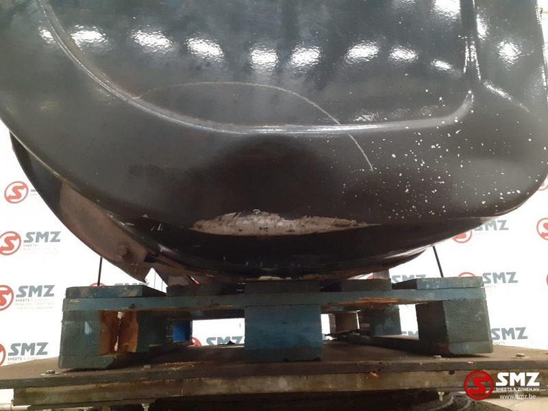 Volvo Occ brandstoftank 810L Volvo - Depósito de combustible para Camión: foto 5 Volvo Occ brandstoftank 810L Volvo - Depósito de combustible para Camión: foto 5