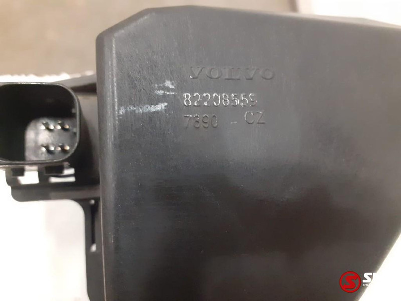 Volvo Occ grille slot Volvo - Parrilla para Camión: foto 5 Volvo Occ grille slot Volvo - Parrilla para Camión: foto 5