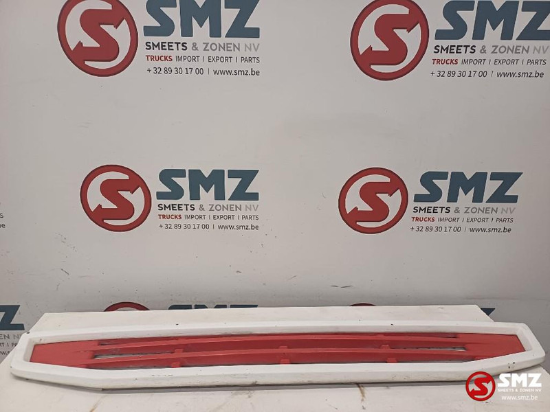 Volvo Occ onderste radiatorgrille Volvo - Parrilla para Camión: foto 1 Volvo Occ onderste radiatorgrille Volvo - Parrilla para Camión: foto 1