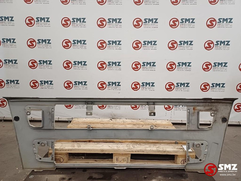 Volvo Occ onderste radiatorgrille Volvo - Parrilla para Camión: foto 2 Volvo Occ onderste radiatorgrille Volvo - Parrilla para Camión: foto 2